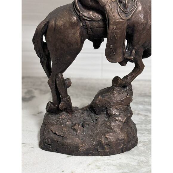 Large Antique Bronze/Metal Sculpture American Cowboy Rifle Riding Horse - Picture 12 of 16